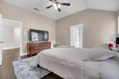 115 E Cason Street, Irving, TX 75061 - Photo 17