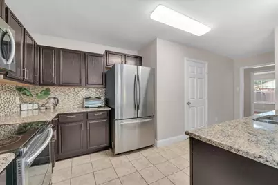115 E Cason Street, Irving, TX 75061 - Photo 11