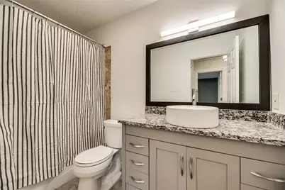 2110 Mistletoe Avenue, Fort Worth, TX 76110 - Photo 11