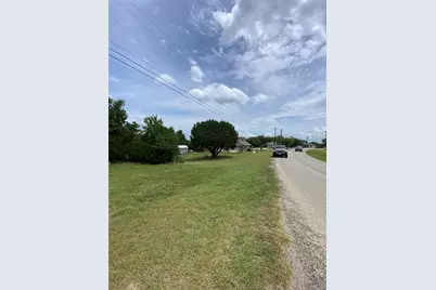 4043 Apache Circle, Granbury, TX 76048 - Photo 5