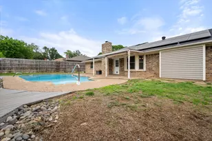 213 Meadowhill Dr, Benbrook, TX 76126 - Photo 25
