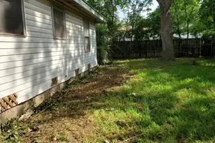1204 N Fannin Ave, Cameron, TX 76520 - Photo 9