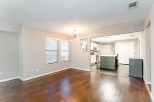 1130 S Montreal Ave, Dallas, TX 75208 - Photo 9