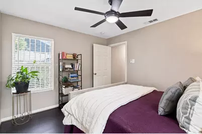 1130 S Montreal Avenue, Dallas, TX 75208 - Photo 19