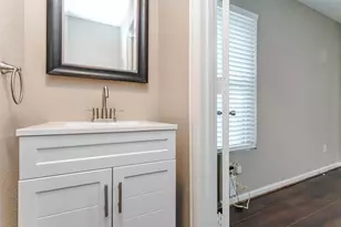 1130 S Montreal Ave, Dallas, TX 75208 - Photo 25