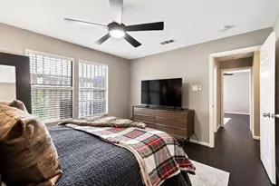 1130 S Montreal Ave, Dallas, TX 75208 - Photo 13