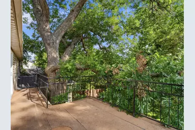 6815 Lyre Lane, Dallas, TX 75214 - Photo 37