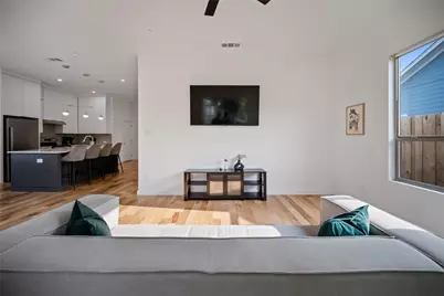 1350 Strickland Street, Dallas, TX 75216 - Photo 5