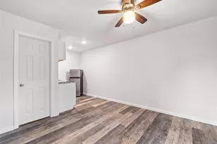 2321 Grandview Dr, Fort Worth, TX 76112 - Photo 21