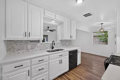 5202 Cloyce Court, North Richland Hills, TX 76180 - Photo 5