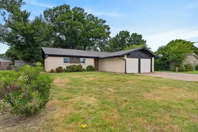 5202 Cloyce Court, North Richland Hills, TX 76180 - Photo 3