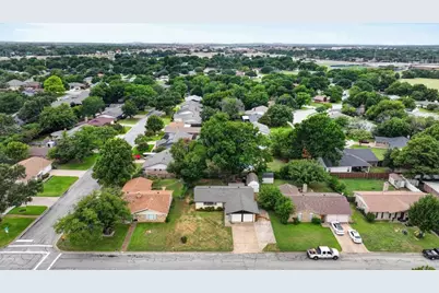 5202 Cloyce Court, North Richland Hills, TX 76180 - Photo 29