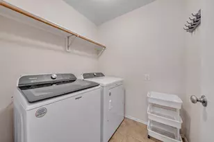 5909 Colebrook Ct, Arlington, TX 76017 - Photo 5