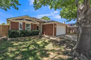 5909 Colebrook Ct, Arlington, TX 76017 - Photo 3