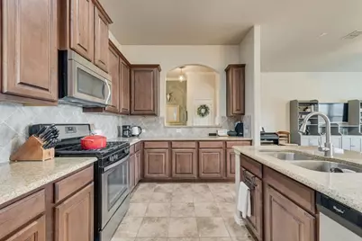 908 Honey Locust Drive, Fate, TX 75087 - Photo 9