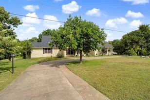 3558 S Nolan River Rd, Cleburne, TX 76033 - Photo 3