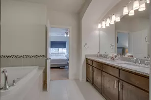 6638 DeLeon St, Irving, TX 75039 - Photo 23