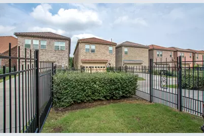6638 Deleon Street, Irving, TX 75039 - Photo 29