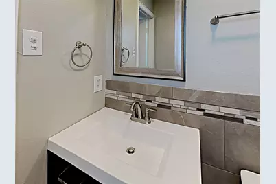 2877 Joanna Drive, Farmers Branch, TX 75234 - Photo 11