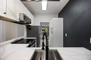 9801 Royal Ln, Dallas, TX 75231 - Photo 15