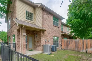 1947 Sherburne St, Lewisville, TX 75067 - Photo 25