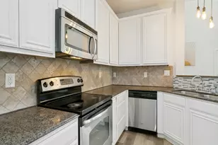 1947 Sherburne St, Lewisville, TX 75067 - Photo 11