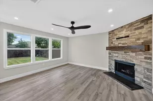 640 Fossil Wood Dr, Saginaw, TX 76179 - Photo 9