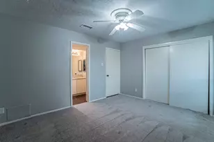 5 E Townhouse Ln, Grand Prairie, TX 75052 - Photo 13