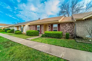 5 E Townhouse Ln, Grand Prairie, TX 75052 - Photo 15