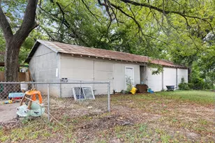 801 Oak St, Bonham, TX 75418 - Photo 29