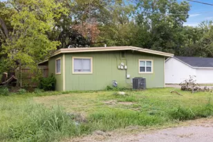 801 Oak St, Bonham, TX 75418 - Photo 25