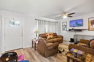 801 Oak St, Bonham, TX 75418 - Photo 11