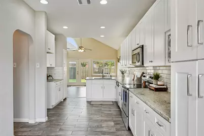 1209 Broken Arrow Trail, Carrollton, TX 75007 - Photo 11
