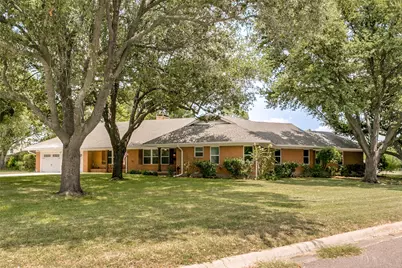 4601 Holiday Lane E, North Richland Hills, TX 76180 - Photo 1