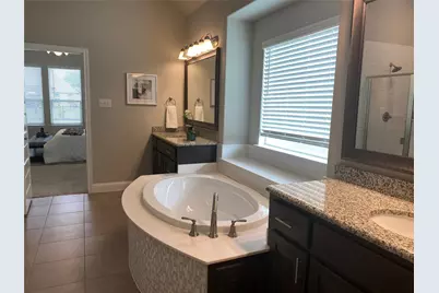 209 Johnson Street, Granbury, TX 76048 - Photo 23