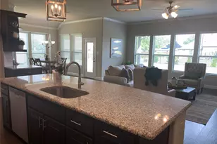209 Johnson St, Granbury, TX 76048 - Photo 7
