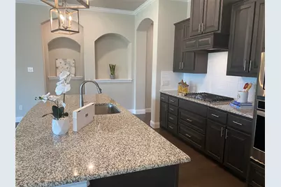 209 Johnson Street, Granbury, TX 76048 - Photo 5