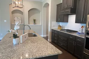 209 Johnson St, Granbury, TX 76048 - Photo 5