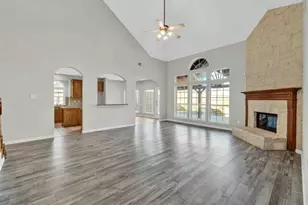9102 Hogan Dr, Rowlett, TX 75089 - Photo 5