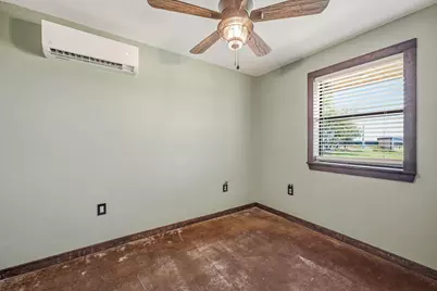 341 Wesley Chapel Road, Jacksboro, TX 76458 - Photo 17