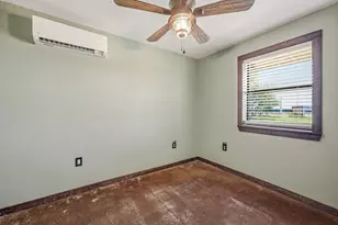 341 Wesley Chapel Rd, Jacksboro, TX 76458 - Photo 17