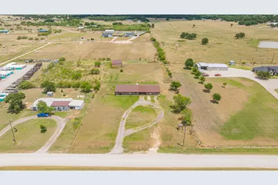 341 Wesley Chapel Road, Jacksboro, TX 76458 - Photo 27