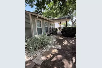 4113 Barksdale Court, Dallas, TX 75211 - Photo 3