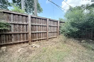 4113 Barksdale Ct, Dallas, TX 75211 - Photo 29