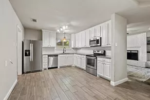 878 N Main Dr, Van Alstyne, TX 75495 - Photo 7