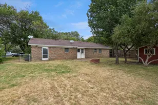 936 Springdale Rd, Bedford, TX 76021 - Photo 23