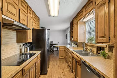 936 Springdale Road, Bedford, TX 76021 - Photo 9