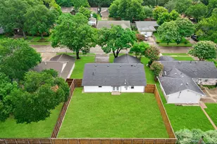 8711 Hackney Ln, Dallas, TX 75238 - Photo 37
