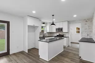 8711 Hackney Ln, Dallas, TX 75238 - Photo 11