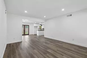 8711 Hackney Ln, Dallas, TX 75238 - Photo 5